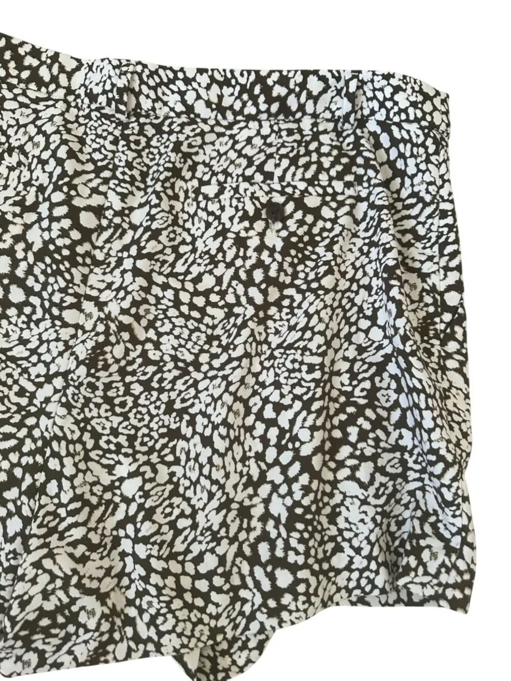 BANANA REPUBLIC Brown White Animal Print Belted Shorts Size 18